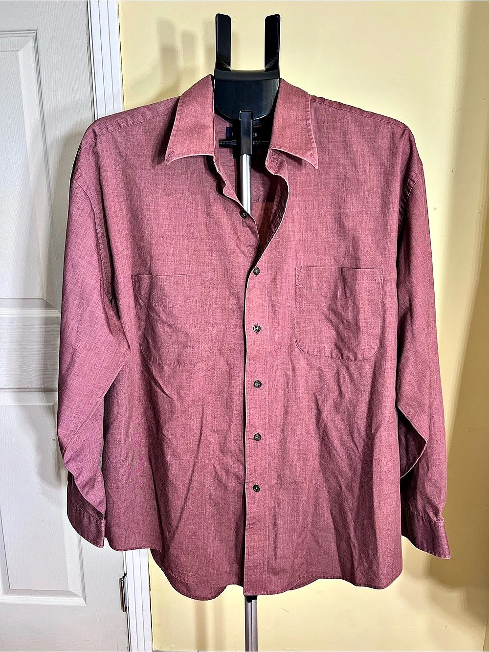 Van Heusen Men’s Long Sleeve Wrinkle-Free Button-Down Shirt – Large 16–16½